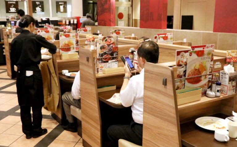 Tokyo, une ville bienveillante pour ceux qui n’ont pas d’amis. Y manger seul n’est jamais un problème !